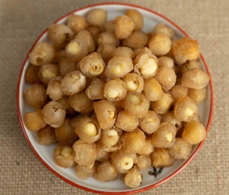 công dụng long nhãn ôm sen